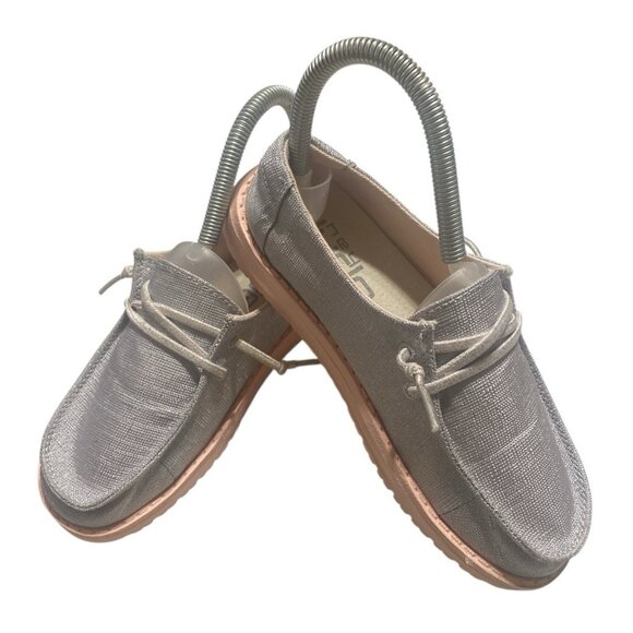 Hey Dude Wendy Youth Size 2 Sparkling Silver Peach Moc Toe Sneaker Slip On - Picture 1 of 10